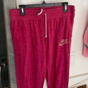 Women’s M:  NIKE Gym Vintage Capri Joggers